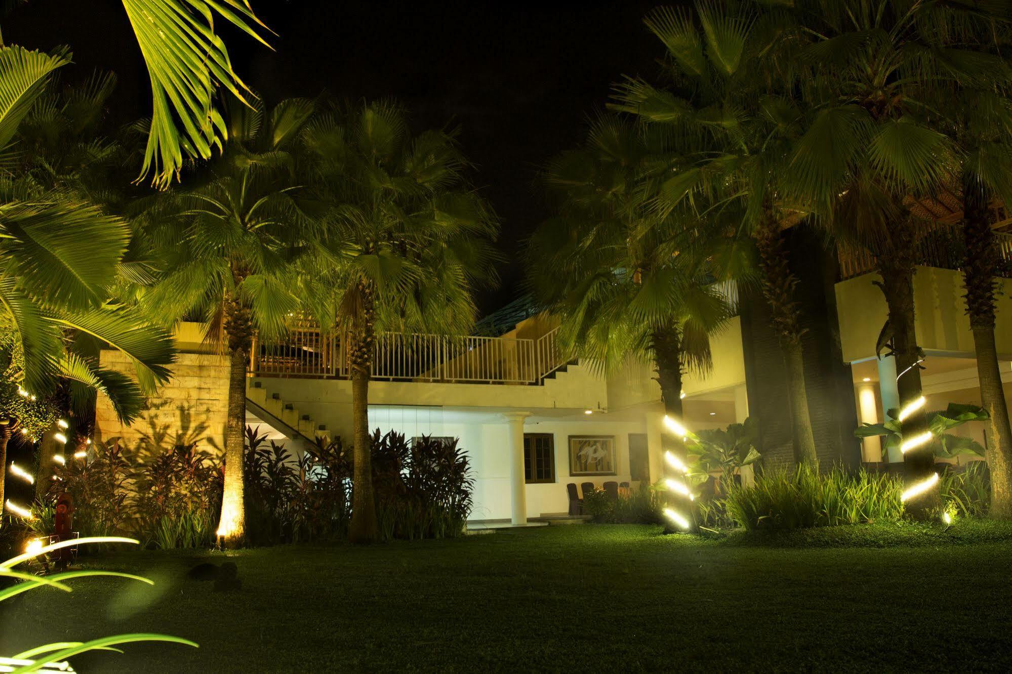 Gowongan Inn Yogyakarta Exterior foto